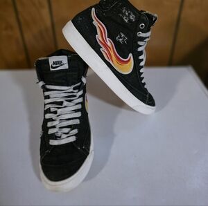 Nike Womens Blazer Mid '77 Vintage Black Denim Sneakers Sz. 10
